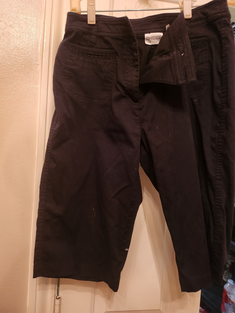 Chico's Black Cropped Chino Pants